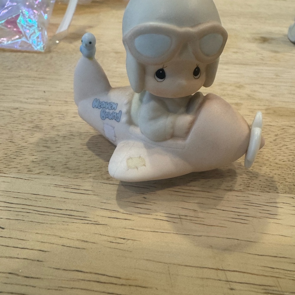 Enesco  1984 porcelain figurine / ornament - Have a heavenly Christmas.